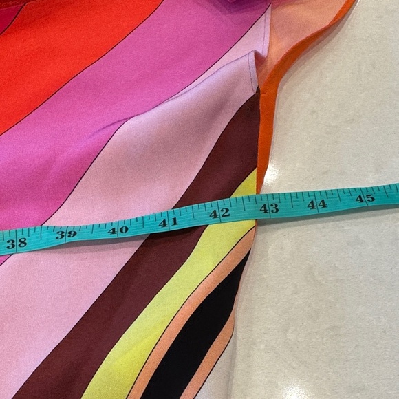 Emilio Pucci Pink and Orange Silk poncho - Picture 6 of 12